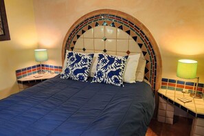 1 chambre, bureau, fer et planche à repasser, Wi-Fi gratuit