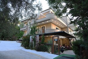 ห้องลักซ์ชัวรี่ทริปเปิล | วิวสวน