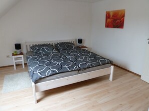2 bedrooms, free WiFi, bed sheets