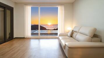 Basic Room, 2 Bedrooms (U9STAY) | 2 bedrooms, free WiFi