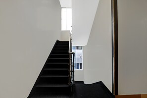 Staircase - Treebo Blueberry Inn (Bengaluru)