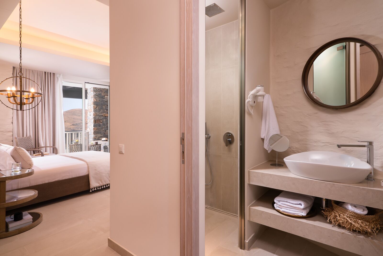 Oasis Suite | Bathroom