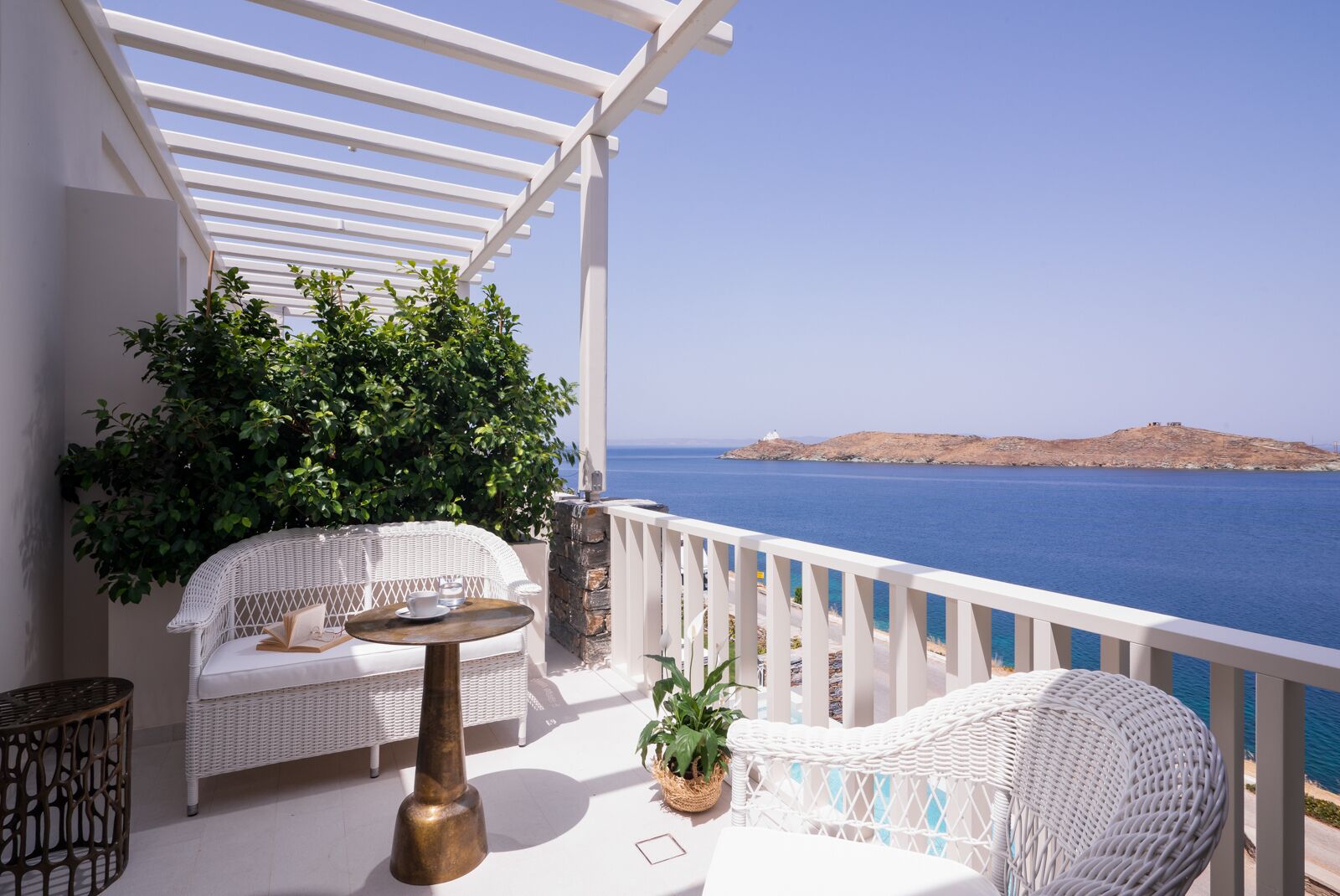 Oasis Suite | Balcony