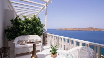 Oasis Suite | Balcony