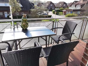 Outdoor dining - Schaake Hooksiel to feel good with 76sqm & balcony (Wangerland)