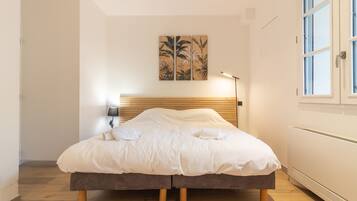 1 chambre, bureau, fer et planche à repasser, Wi-Fi gratuit