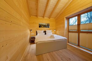 3 Schlafzimmer, Zimmersafe, Schreibtisch, Bügeleisen/Bügelbrett