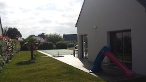 Children’s area - House with heated pool, all comforts, 500 m from the beach (Sarzeau)