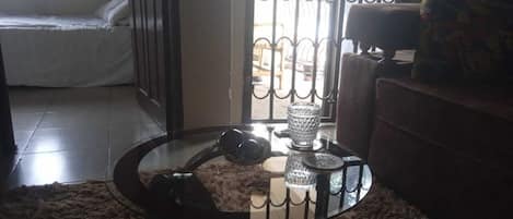 1 dormitori i roba de llit