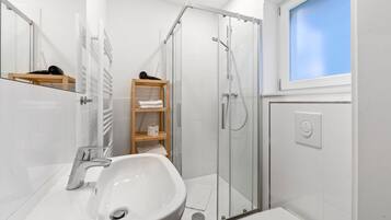 Doccia, asciugacapelli, asciugamani