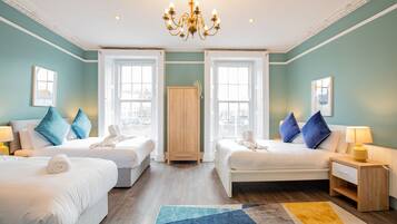 6 chambres, bureau, fer et planche Ă repasser, lit parapluie