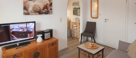 Télévision, chaîne hi-fi