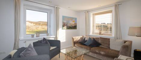 TV, lareira, DVD player, aparelho de som