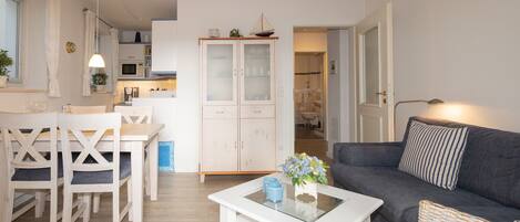 Fernseher, Stereoanlage