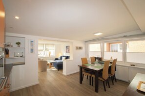 Dining - The Roseneck house is located in the so-called red settlement (Hörnum auf Sylt)