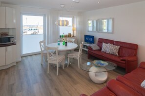 Fernseher, Stereoanlage