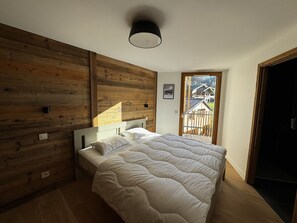 4 bedrooms, free WiFi