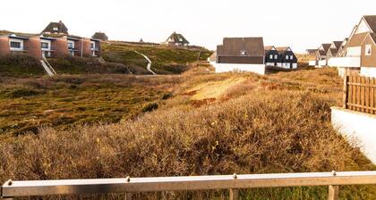 Attractive vacation apartment in an absolutely quiet location in the Hörnum dunes