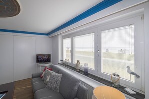 TV - This vacation apartment offers pure relaxation and recreation (Hörnum auf Sylt)