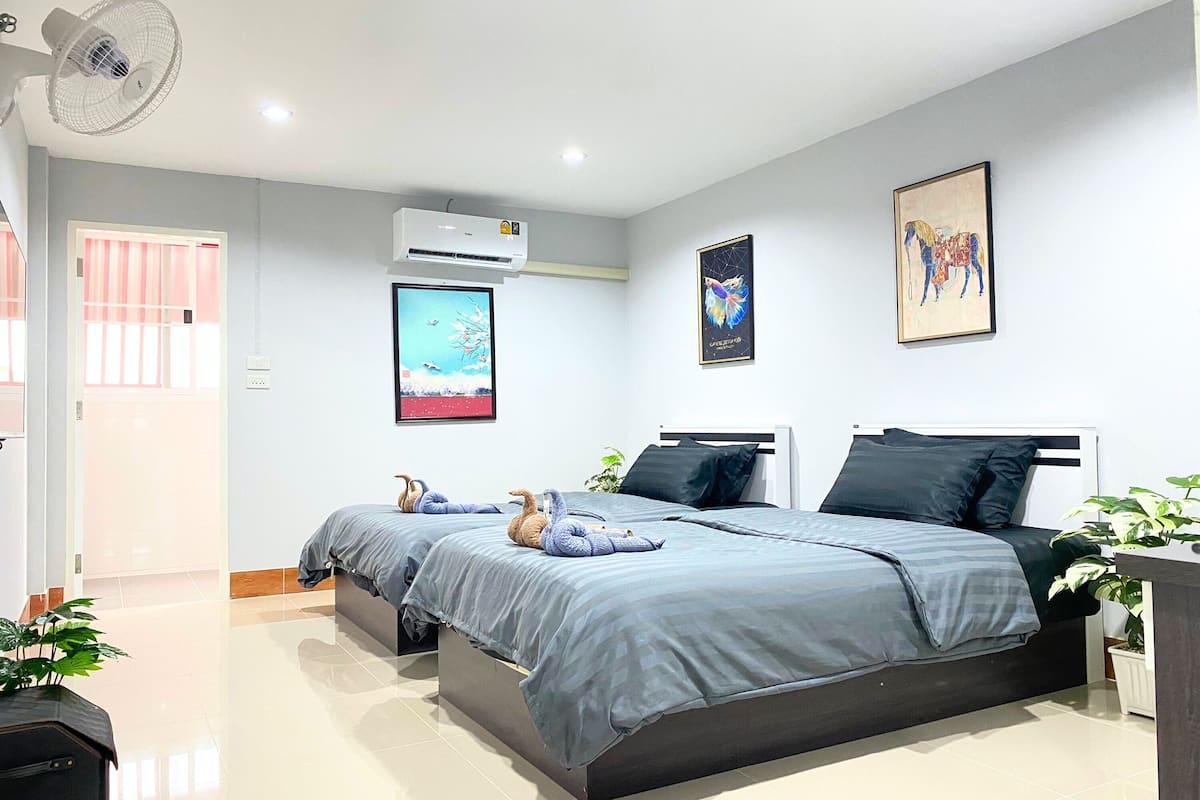 Twin Room | Minibar, free WiFi