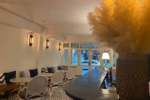 Siddeområde i lobbyen