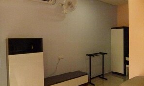 双人房, 花园景观 | 办公桌、床单