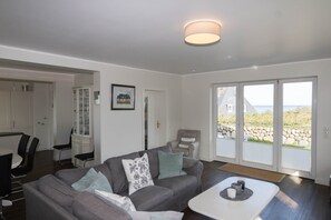 Fernseher, Stereoanlage