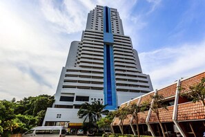 Exterior - Patong Tower Beach Apartment By Seesea (Patong)