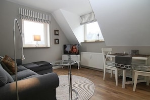 Fernseher, Stereoanlage
