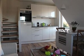 Kühlschrank, Ofen, Herdplatte, Geschirrspüler