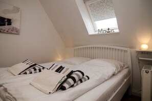 2 bedrooms, free WiFi - Apartment on 2 levels with a small roof terrace. (Hörnum)