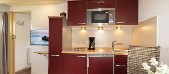 The apartment is located in a very quiet and yet centrally located S