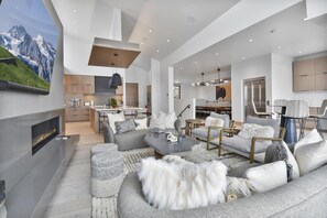 TV, fireplace, stereo