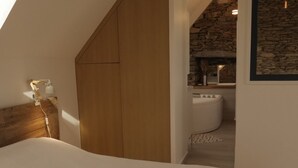 Unclassified image, 3 of 24, button - Contemporary home in quiet area near beach, WiFi included (Locmaria)