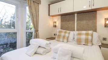2 habitaciones, decoración personalizada y muebles diferentes
