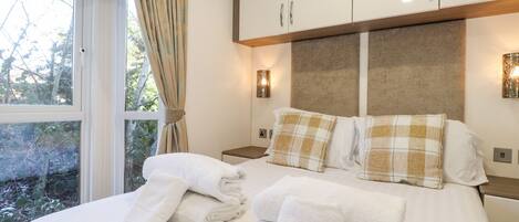 2 habitaciones, decoración personalizada y muebles diferentes