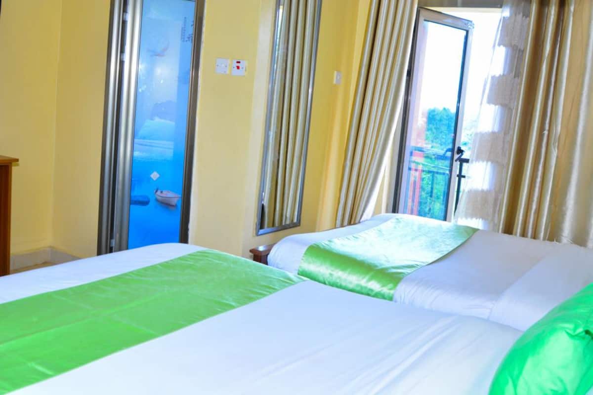Twin Room | Blackout drapes, free WiFi