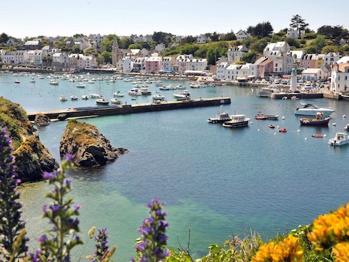 Terraced house in Sauzon center with garden, 200 m from the port