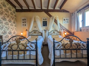2 bedrooms