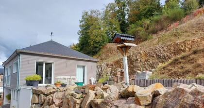 Familiensuite mit 2 Zimmern, Frühstück inkl., privates Wohnzimmer, nahe Laval und Château-Gontier