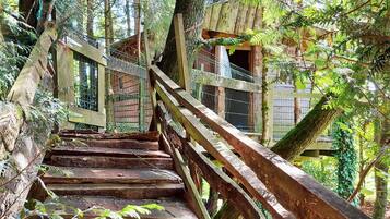 Enceinte de lâhĂ©bergement