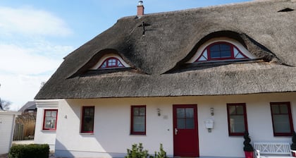 BODDENgut - Holiday home "Dünengras" in nature and water