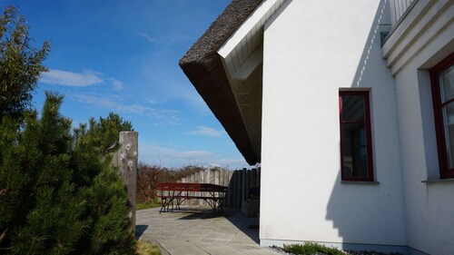 BODDENgut - "Dünengras" Vacation Home, Surrounded by Nature and Right on the Water
