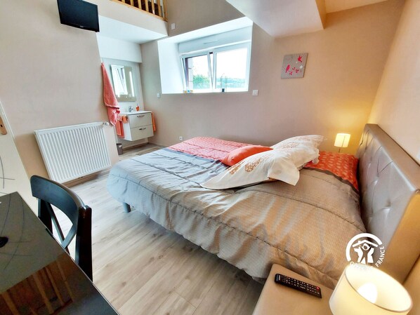 2 chambres, accès au Wi-Fi (inclus), literie fournie