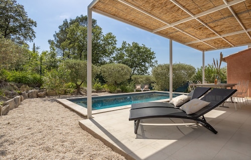 Petit Paradis Garrigue au calme avec piscine privée , 3 chambres et clim partout