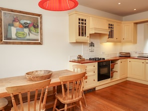 Cottage | Private kitchen | Fridge, electric kettle, toaster, cookware/dishes/utensils - Harness Lodge (Seahouses)