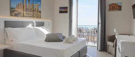 Deluxe-Doppel- oder -Zweibettzimmer, 1 Schlafzimmer, Balkon, Meerblick | Balkon