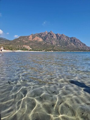 Beach nearby, sun-loungers - 400 MT BEACH VILLA "CLAUDIA" with PRIVATE POOL (Tertenia)