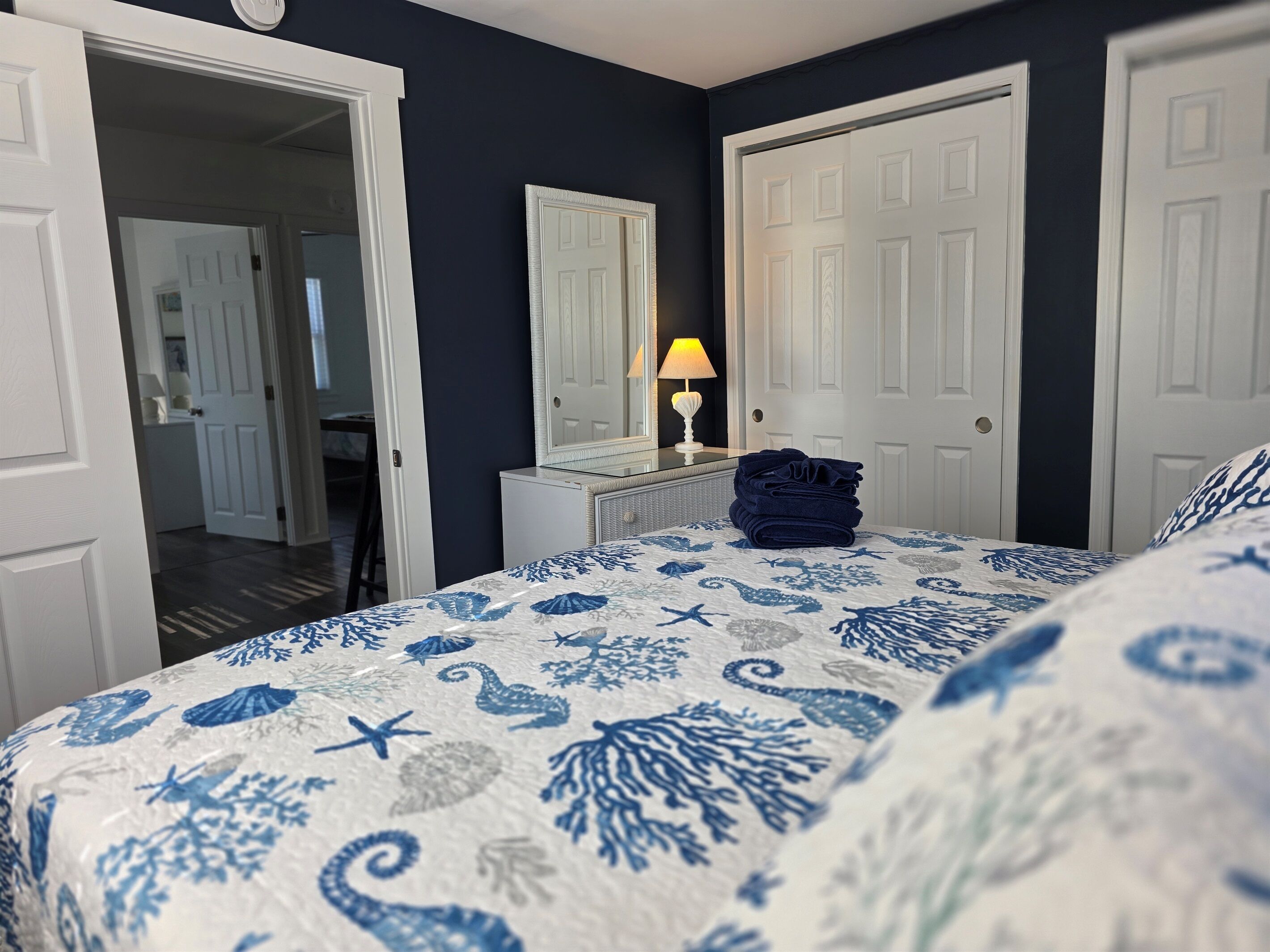 3 chambres, fer et planche à repasser, Wi-Fi gratuit, draps fournis