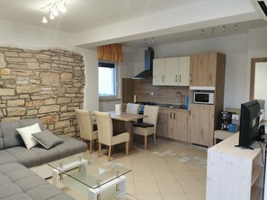 Apartment | Private kitchen - Meressa Paolia Apartment (Novigrad)